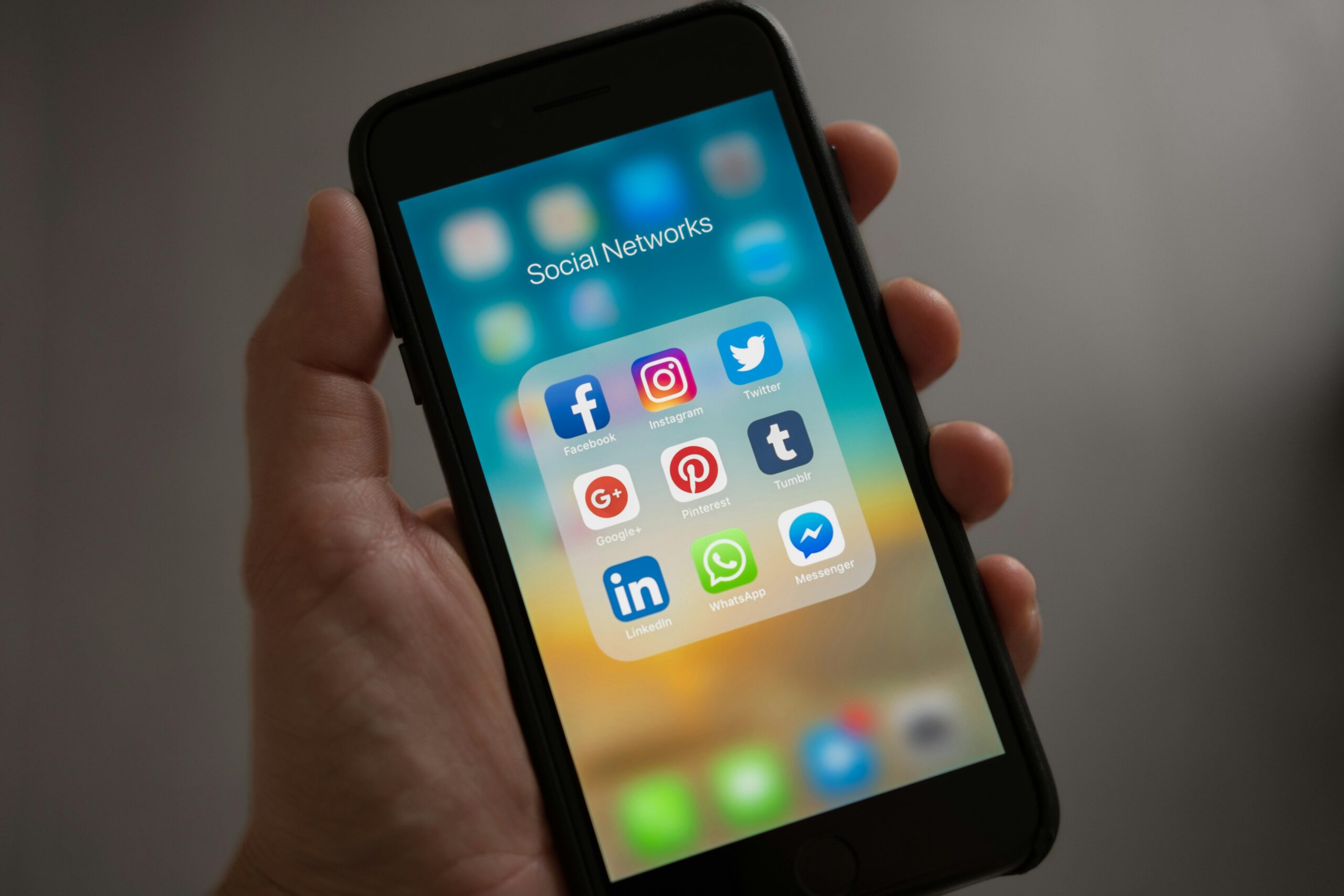 The Acclamatio of Social Media